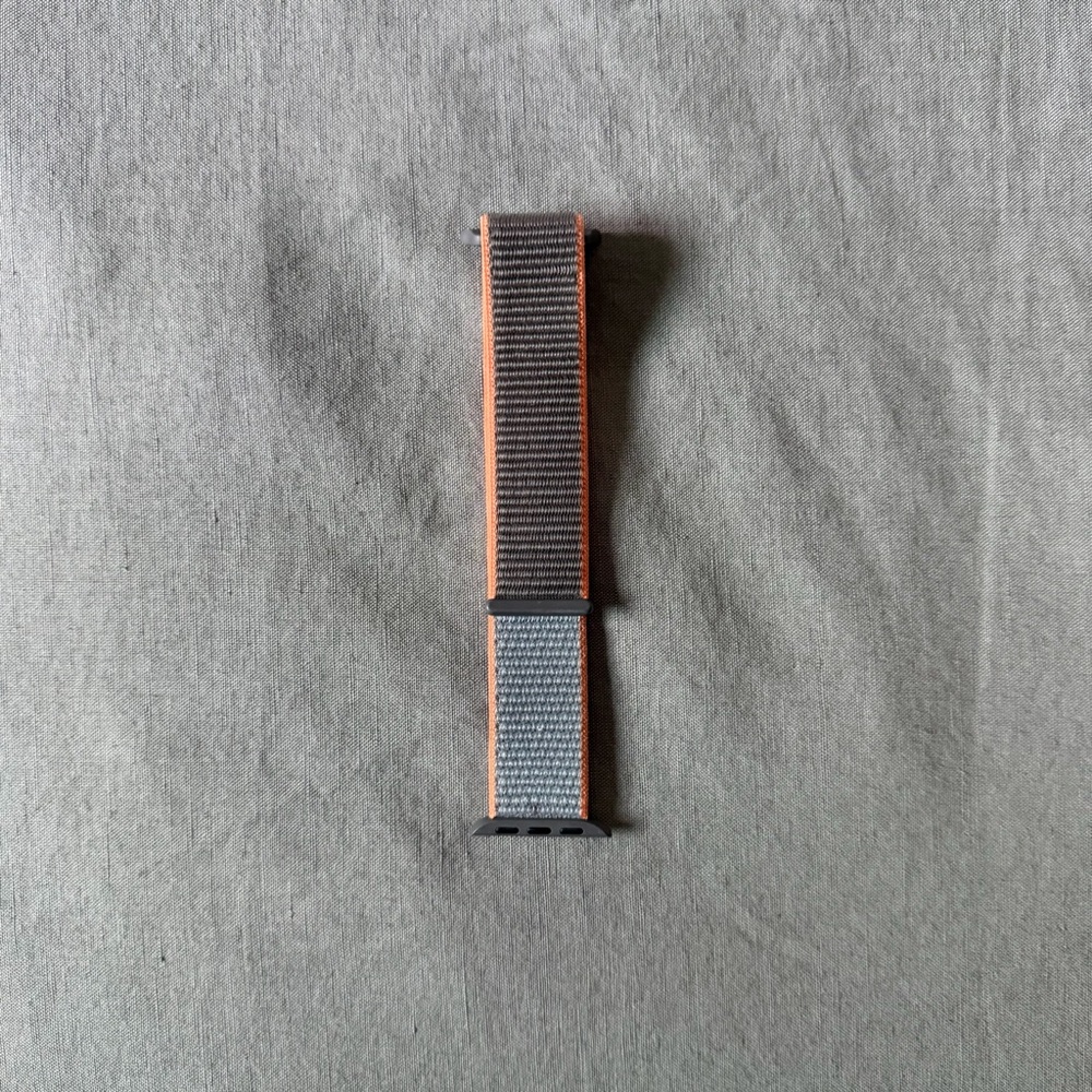 40mm Apple gray and orange sport loop